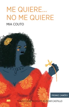 Mia Couto Me quiere... no me quiere обложка книги