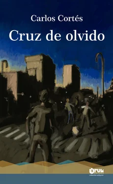 Carlos Cortés Cruz de olvido обложка книги