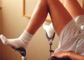 El examen ginecológico se inicia por la exploración abdominal que se realiza - фото 36
