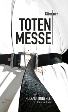 Roland Zingerle Kärntner Totenmesse обложка книги
