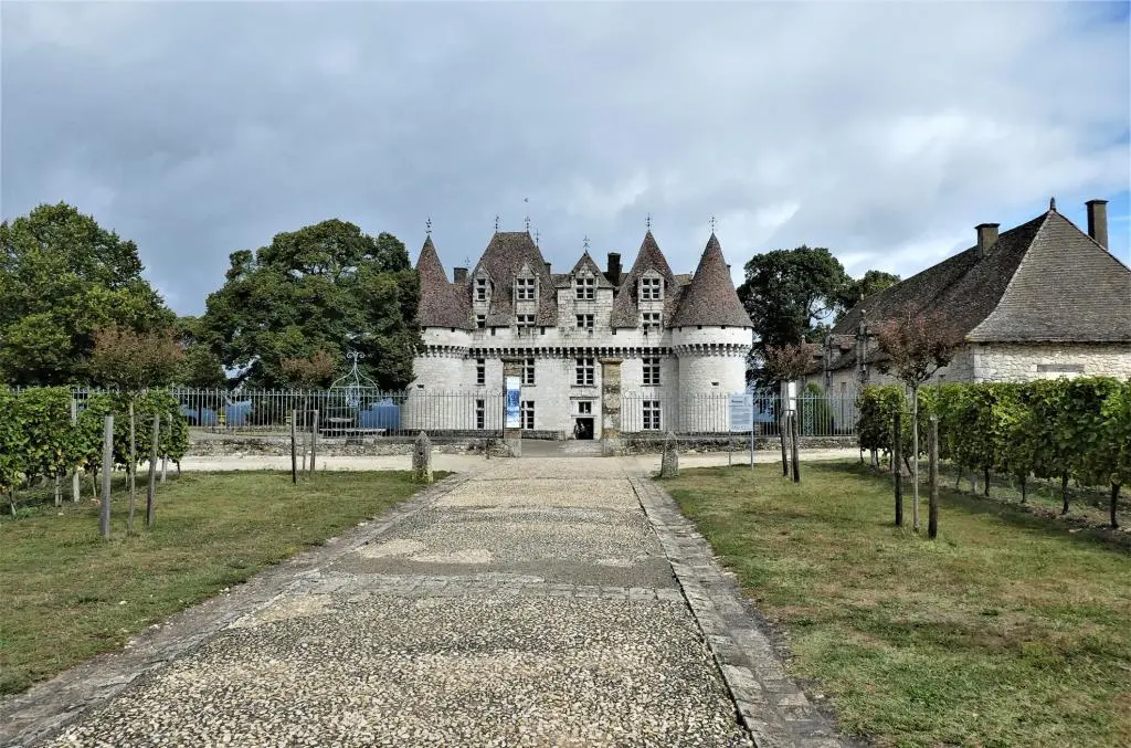Berühmte Tropfen im Keller Weinschlösschen Monbazillac In der Umgebung von - фото 43