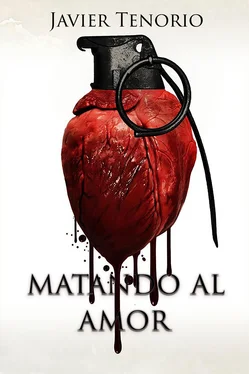 Javier Tenorio Matando al amor обложка книги