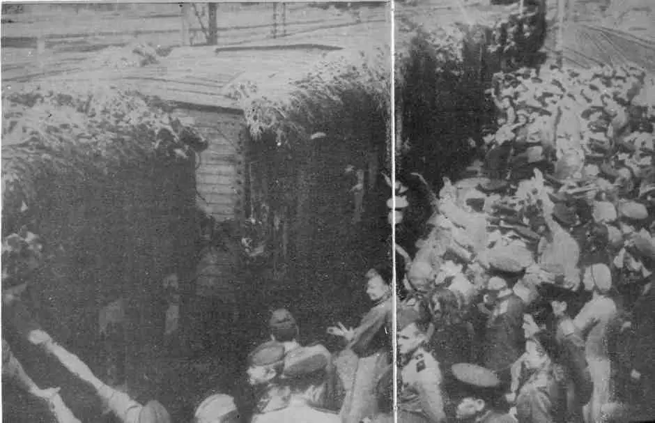 До свидания Москва 1945 г НАС МНОГО МЫ ВЕЗДЕ Как же - фото 33