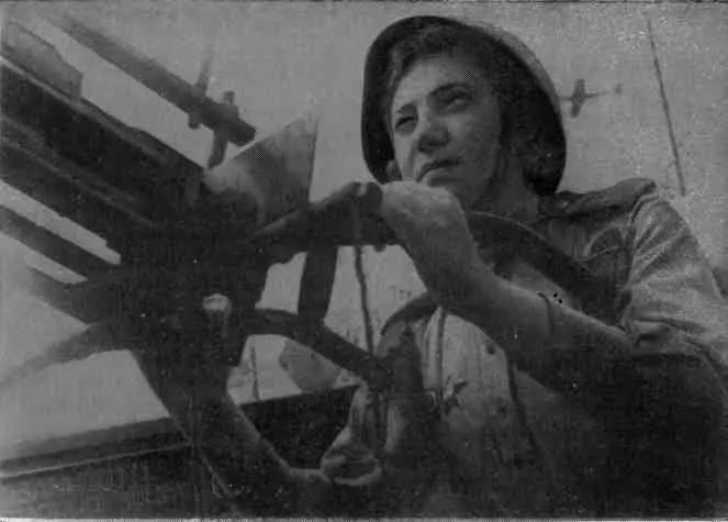 Мария Грудистова 1943 г В ЗВЕНИГОРОДЕ Одним из батальонов 20го - фото 8