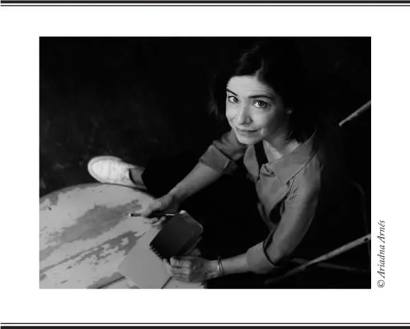 Marta Orriols BalaguerSabadell 1975 historiadora de lart de formació viu - фото 1