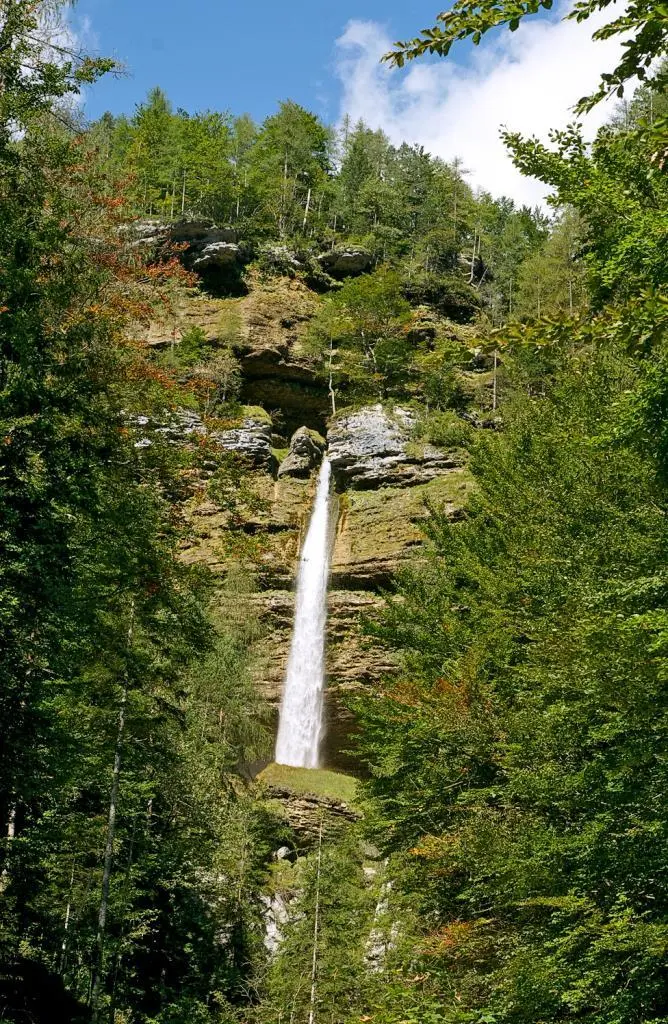 VrataTal Wasserfall Peričnik Zum Bergsattel Luknja 1758 m Eine - фото 21