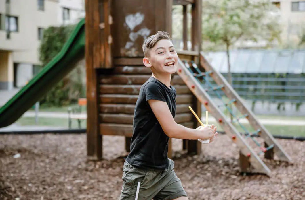 Die Kinder im Park sind echt nett zueinander BOHMANNHOF 350 Mal - фото 8