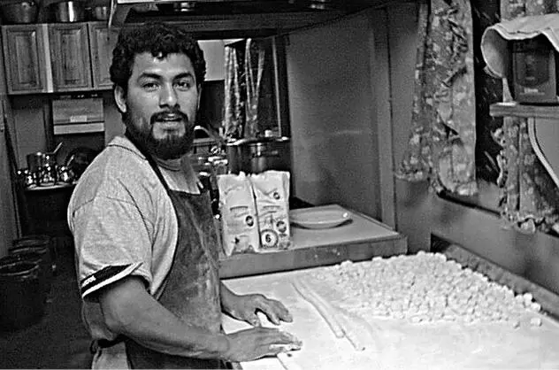 Aldo Velásquez en su reino La cocina Cuando en la dirección de avance de la - фото 43