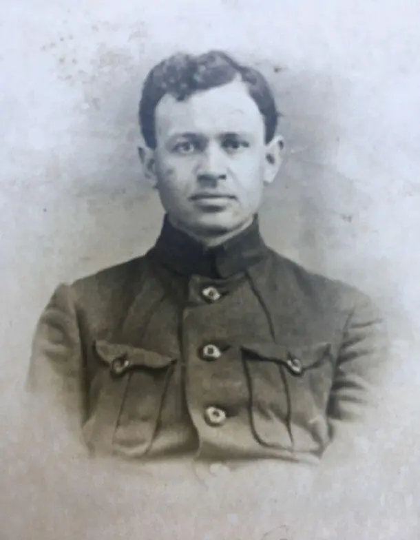 Мой дедушка Григорий Иосифович Ломовский Полтава 1919 г Обложка Годовой - фото 17