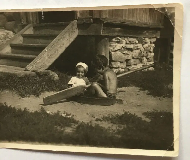 Чудом сохранившееся фото из альбома с моими Н Л детскими фотографиями - фото 58