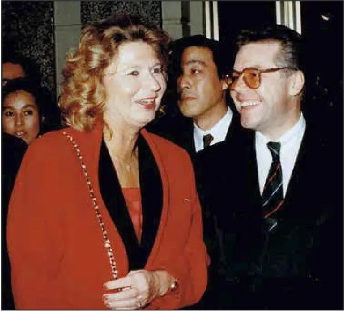 Mit Barbara Genscher in Moskau Erst im November 1981 gestand Genscher beim - фото 12