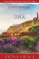 Fiona Grace - Una visita preoccupante