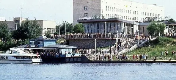 причал Город рос и преображался Современные жилые дома девяти и - фото 12