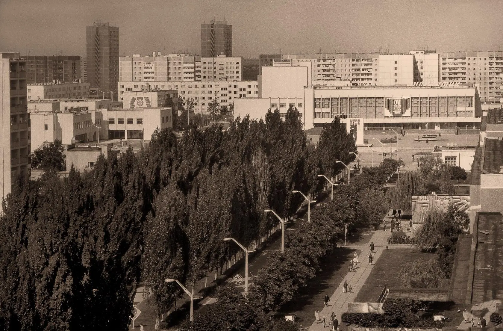 Центр города Торговый центр дворец культуры Энергетик - фото 3