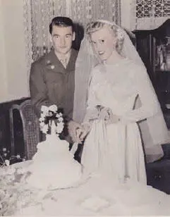 Jessie and Donald Hall on their wedding day There was little question in - фото 69