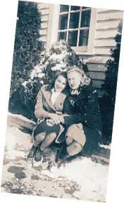Jessie and Jackie 1945 Jessie and Donald Hall on their wedding day There was - фото 68