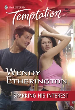 Wendy Etherington Sparking His Interest обложка книги