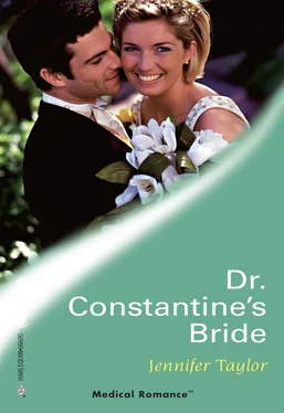 Jennifer Taylor Dr Constantine's Bride обложка книги