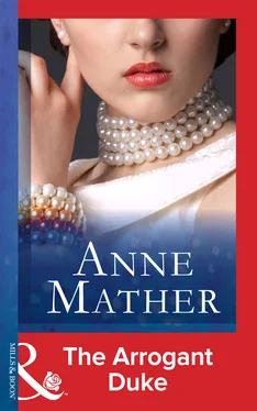Anne Mather The Arrogant Duke обложка книги