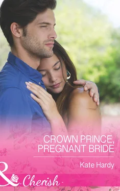 Kate Hardy Crown Prince, Pregnant Bride обложка книги