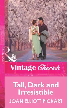 Joan Pickart Tall, Dark And Irresistible обложка книги