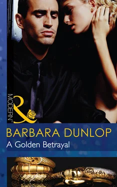 Barbara Dunlop A Golden Betrayal обложка книги