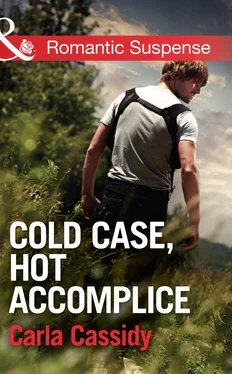 Carla Cassidy Cold Case, Hot Accomplice обложка книги