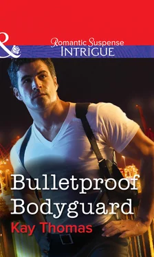 Kay Thomas Bulletproof Bodyguard обложка книги