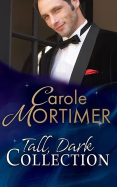 Carole Mortimer Tall, Dark... Collection обложка книги