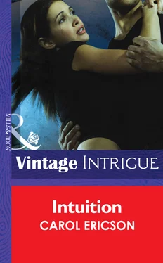 Carol Ericson Intuition обложка книги