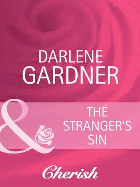 Darlene Gardner The Stranger's Sin обложка книги