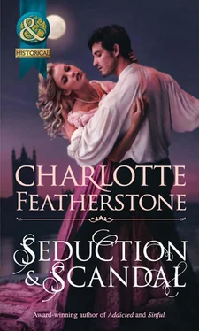 Charlotte Featherstone Seduction & Scandal обложка книги