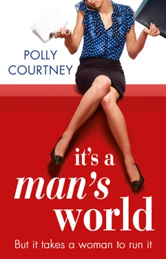 Polly Courtney It’s A Man’s World обложка книги