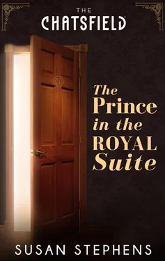 Susan Stephens The Prince in the Royal Suite обложка книги
