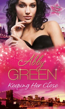 Abby Green Keeping Her Close обложка книги