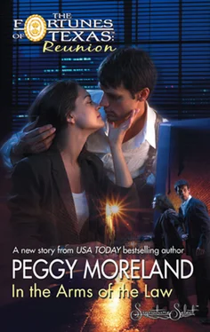 Peggy Moreland In The Arms Of The Law обложка книги
