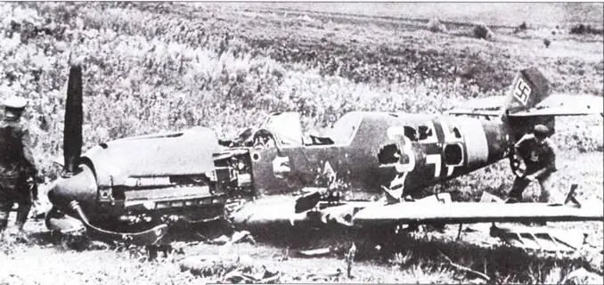 Три фото Bf109 Е7 из состава IIJG 77 сбитого в июне 1941 года После того - фото 51