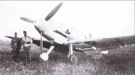 Bf 109F2 из JG 53 на одном из аэродромов в России конец лета 1941 года - фото 57