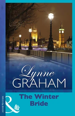 Lynne Graham The Winter Bride обложка книги