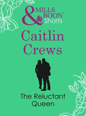 Caitlin Crews The Reluctant Queen обложка книги