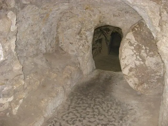 When it was evening there came a rich man from Arimathea named Joseph who - фото 8