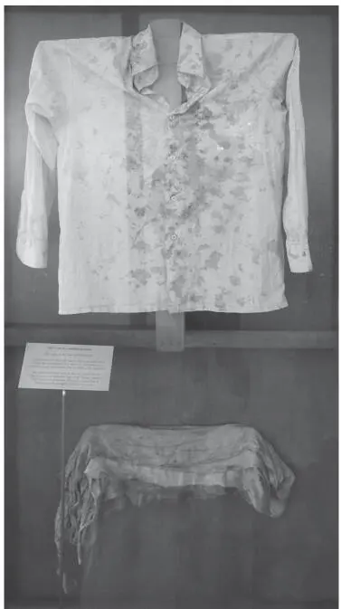 FIGURE 25The Tibet Museum McLeodganj upper Dharamsala Gallery case showing - фото 15