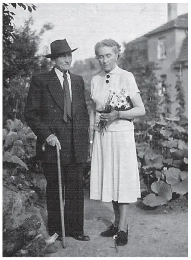 Großeltern Reinhold und Maria Rinke 1948 in Schmalkalden Im November nutzte - фото 44