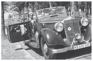 Guntram und Irene mit Werner Russ 1953 an der Côte dAzur Um halb zwei saßen - фото 31