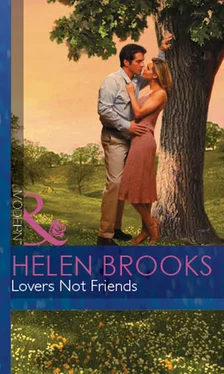 Helen Brooks Lovers Not Friends обложка книги