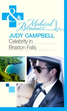 Judy Campbell Celebrity In Braxton Falls обложка книги