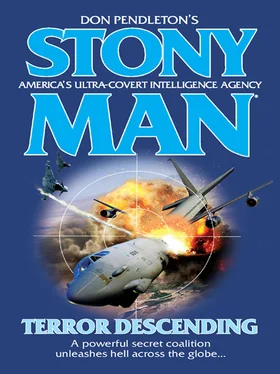 Don Pendleton Terror Descending обложка книги