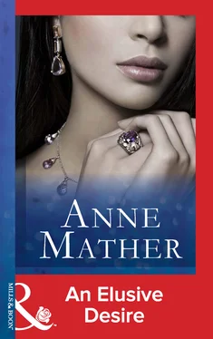 Anne Mather An Elusive Desire обложка книги