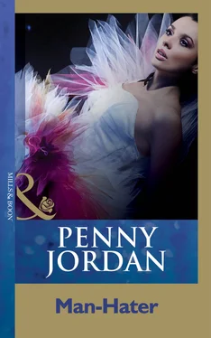 Penny Jordan Man-Hater обложка книги