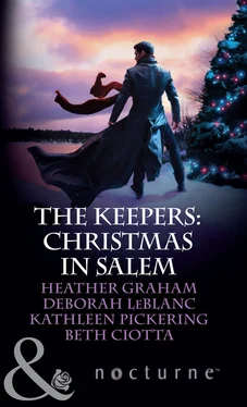 Heather Graham The Keepers: Christmas in Salem обложка книги